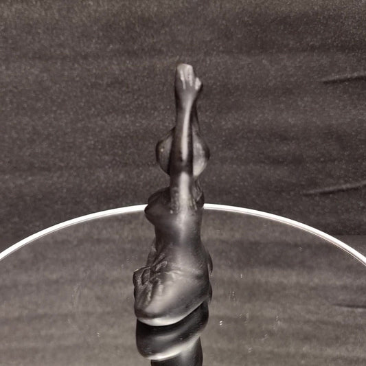 Obsidian Yoga Dame