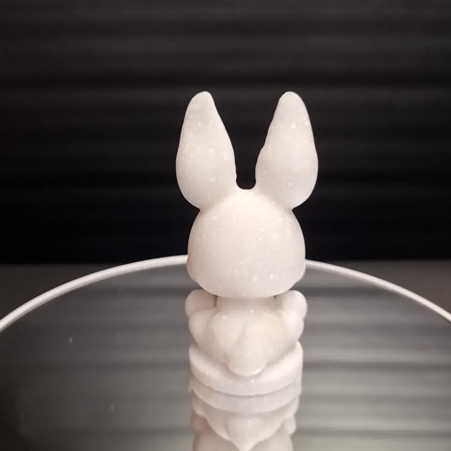 Weiße Jade Hase