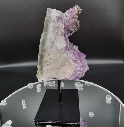 Amethyst Cluster auf Stand
