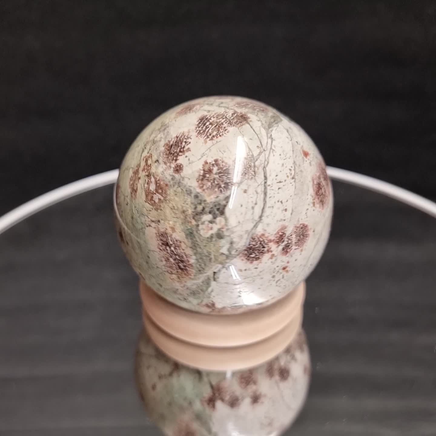 Coral Jade Kugel