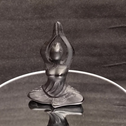 Obsidian Yoga Dame