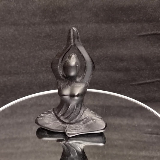 Obsidian Yoga Dame