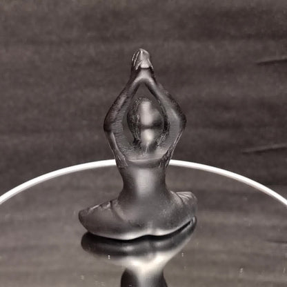Obsidian Yoga Dame