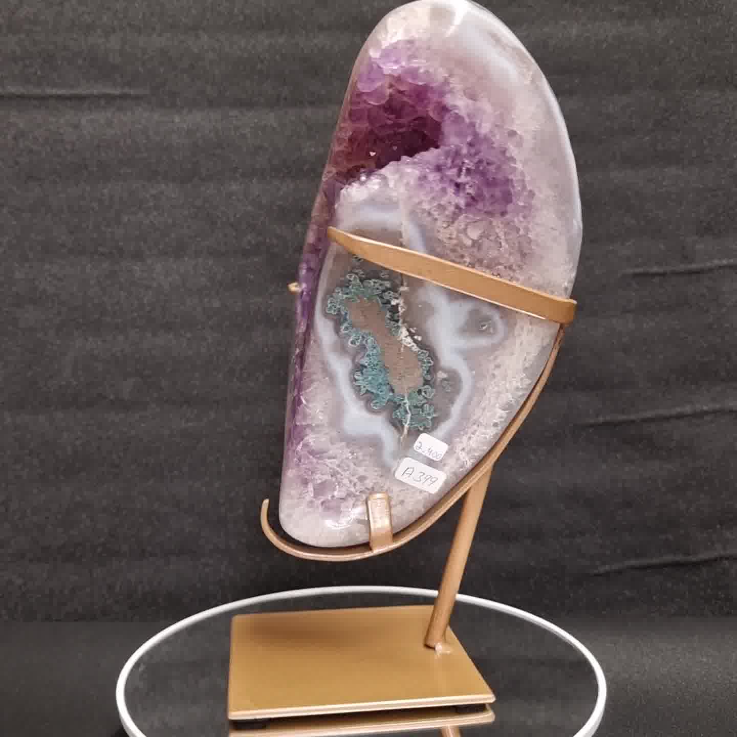 Amethyst Freeform auf Stand