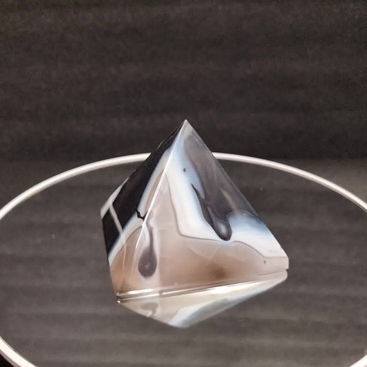 Achat Pyramide